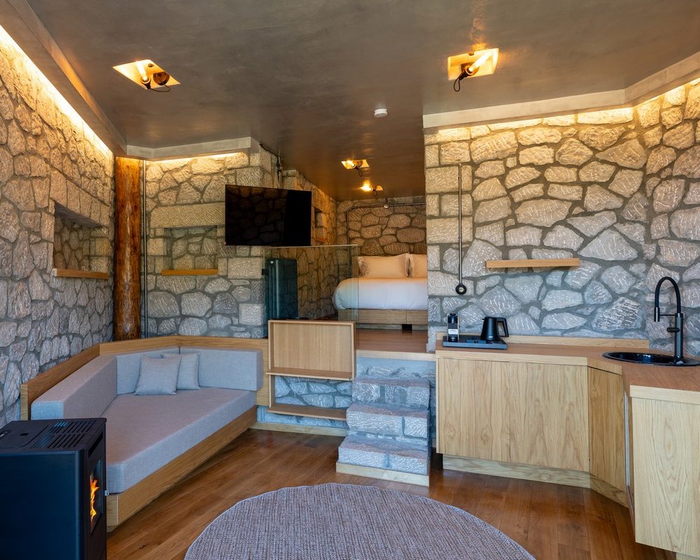 Some_Pavliani_0150-2